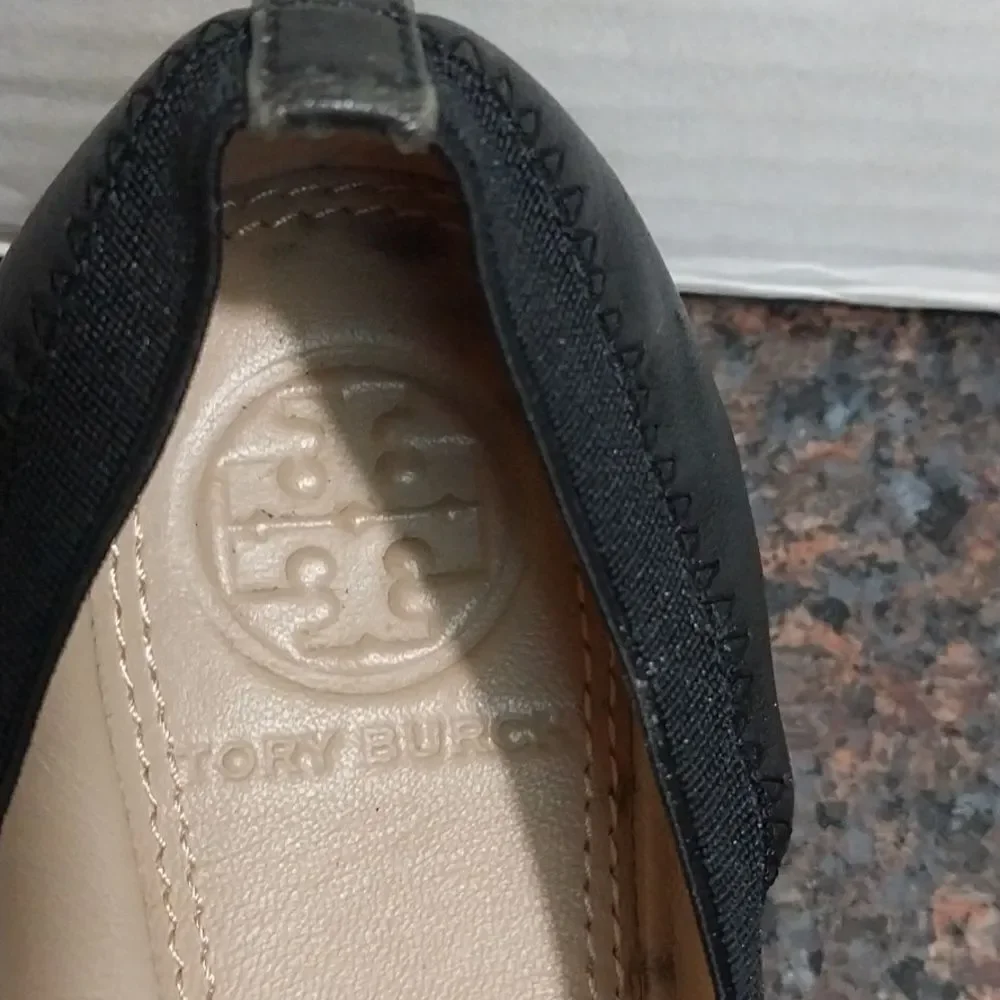TORY BURCH BALLET FLATS...SIZE 5.5  EUC